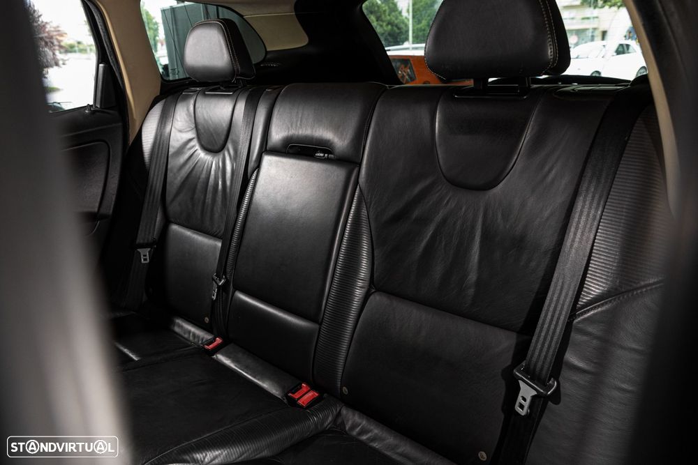 Volvo XC 60 2.0 D3 Drive R-Design - 22