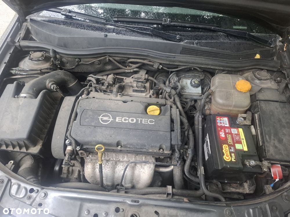 Opel Astra 1.6 - 11