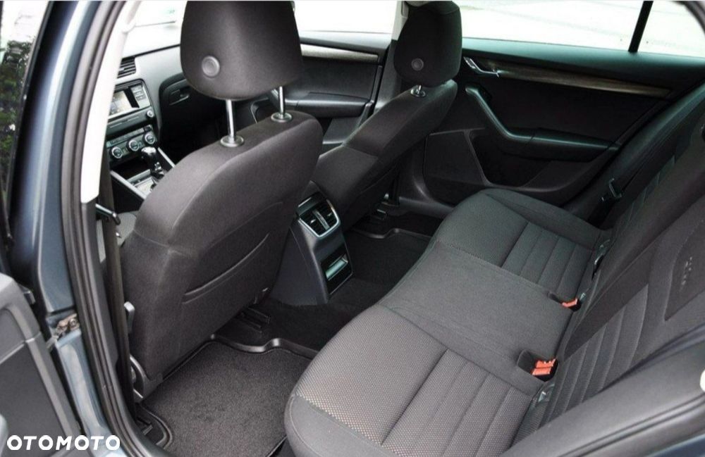 Skoda Octavia Scout 2.0 TDI 4x4 DSG - 35