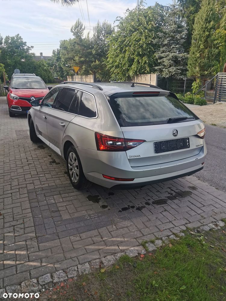 Skoda Superb 2.0 TDI Active - 13