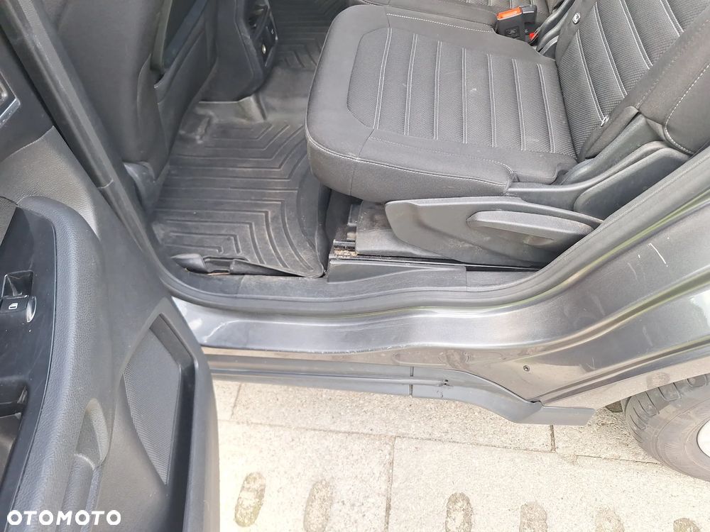 Ford Galaxy 2.0 TDCi Titanium - 16