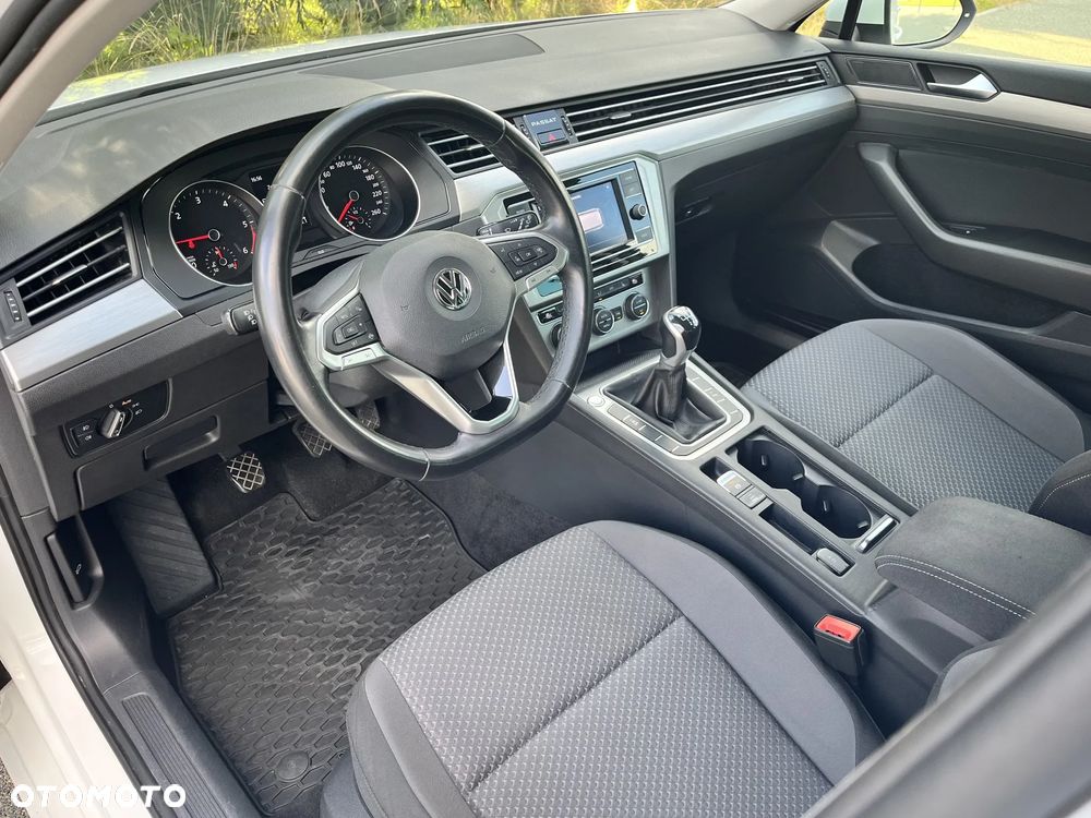 Volkswagen Passat 2.0 TDI EVO Essence - 10