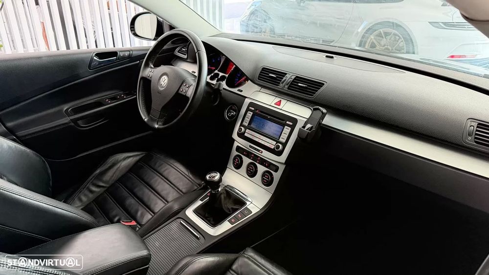 VW Passat 2.0 TDI Sport - 18