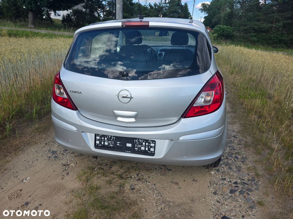 Opel Corsa 1.2 16V Cosmo - 13