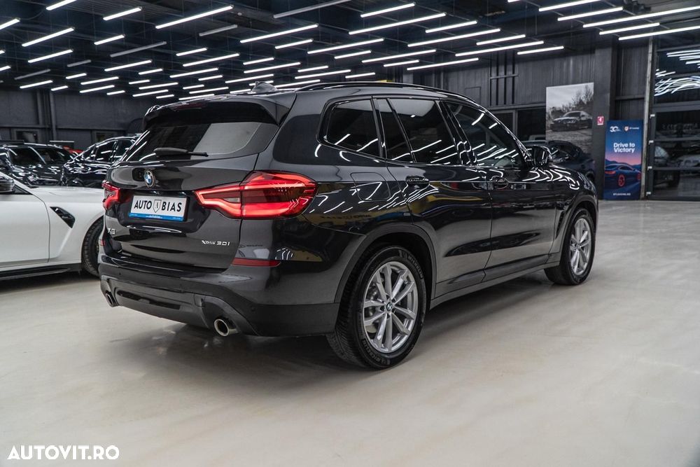 BMW X3 xDrive30i AT Luxury Line - 7