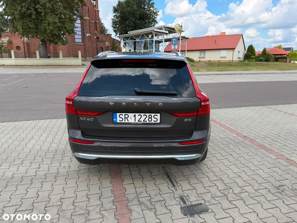 Volvo XC 60 B5 B AWD Plus Bright - 2