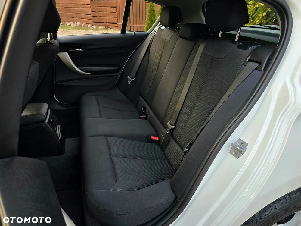 BMW Seria 1 116i - 11