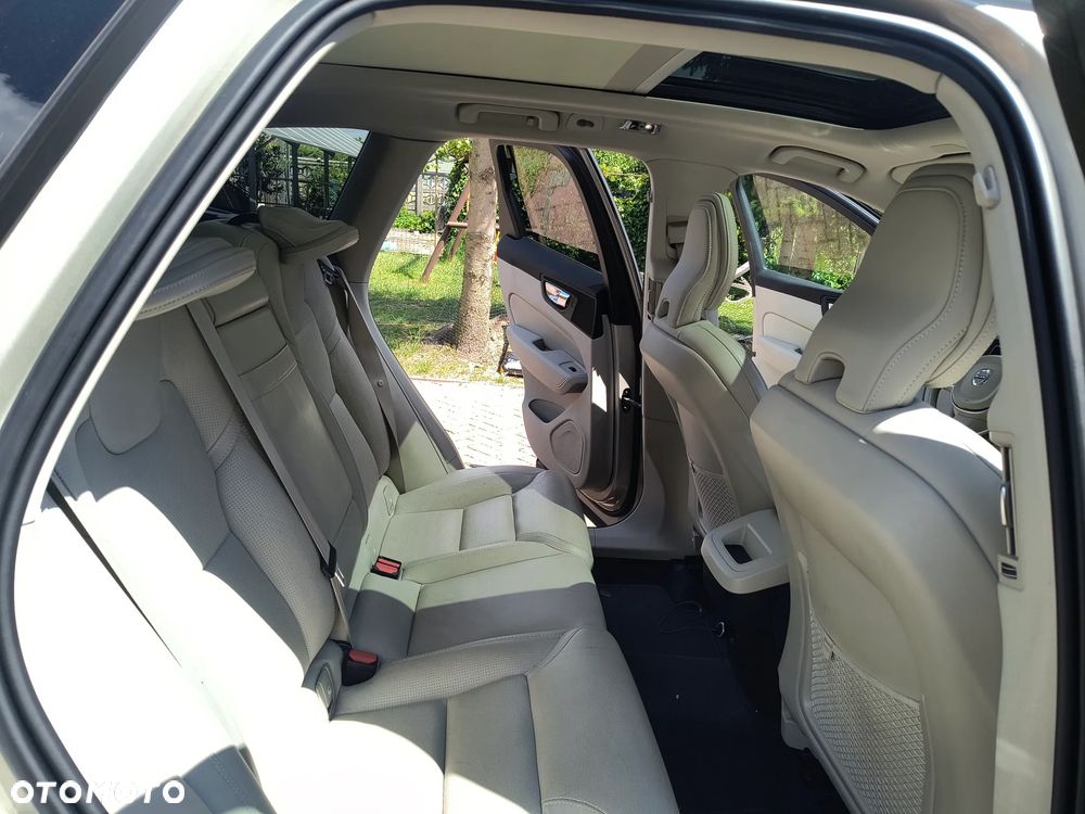 Volvo XC 60 T5 GPF AWD Inscription - 11