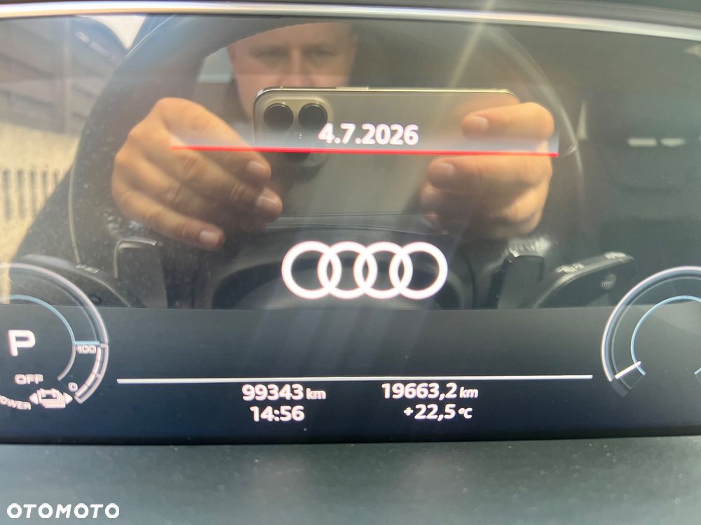 Audi e-tron - 11