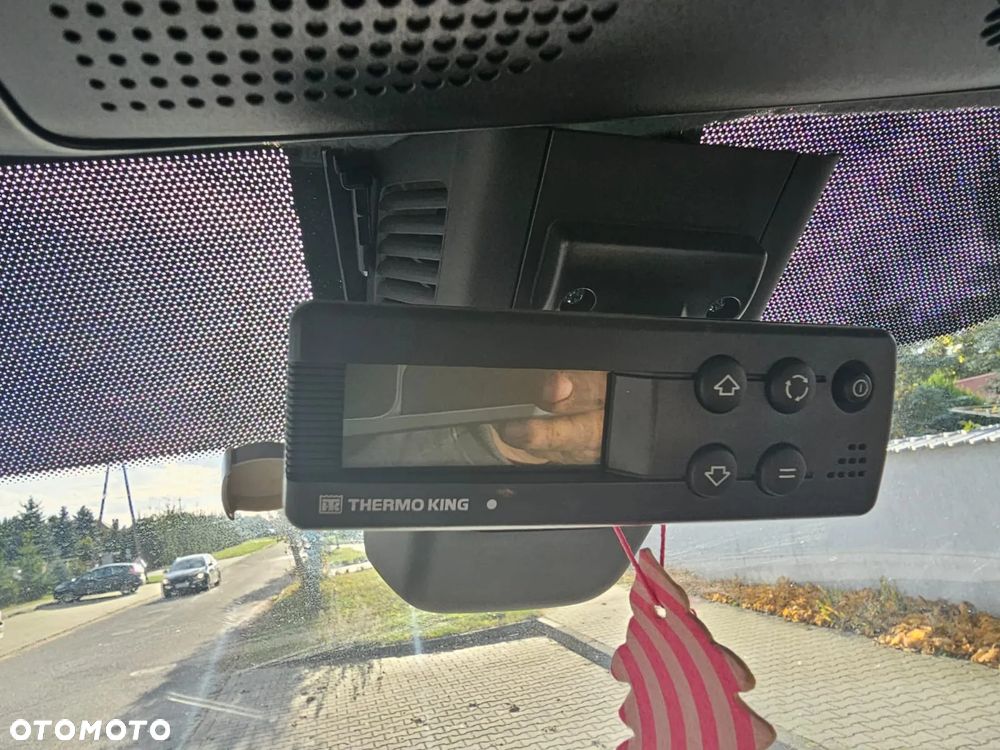 Mercedes-Benz Sprinter - 16