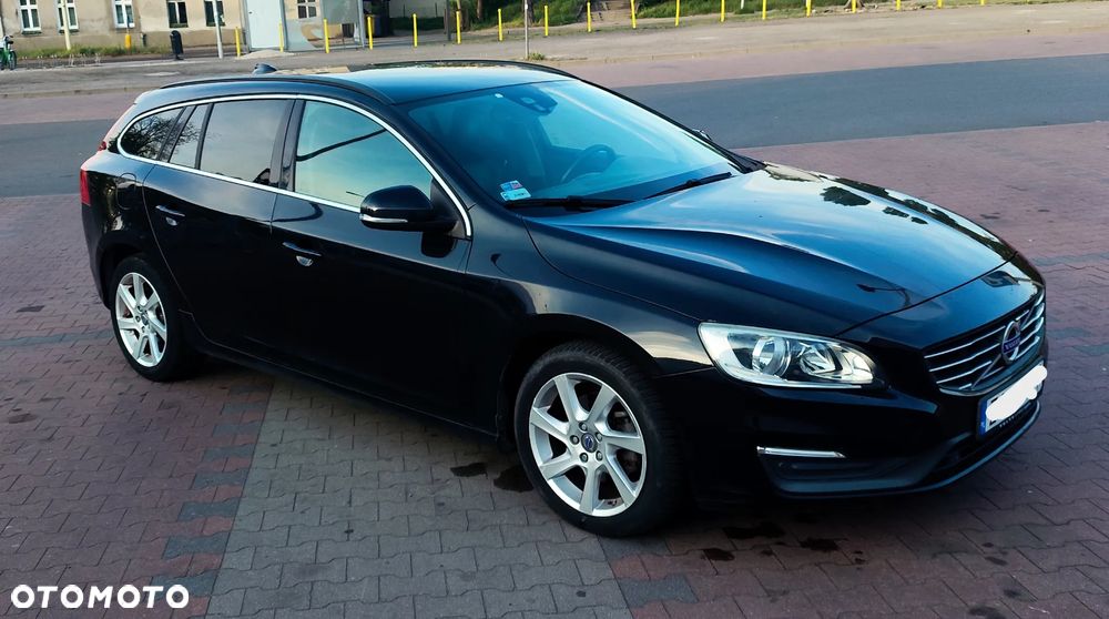 Volvo V60 D4 Drive-E Momentum - 1
