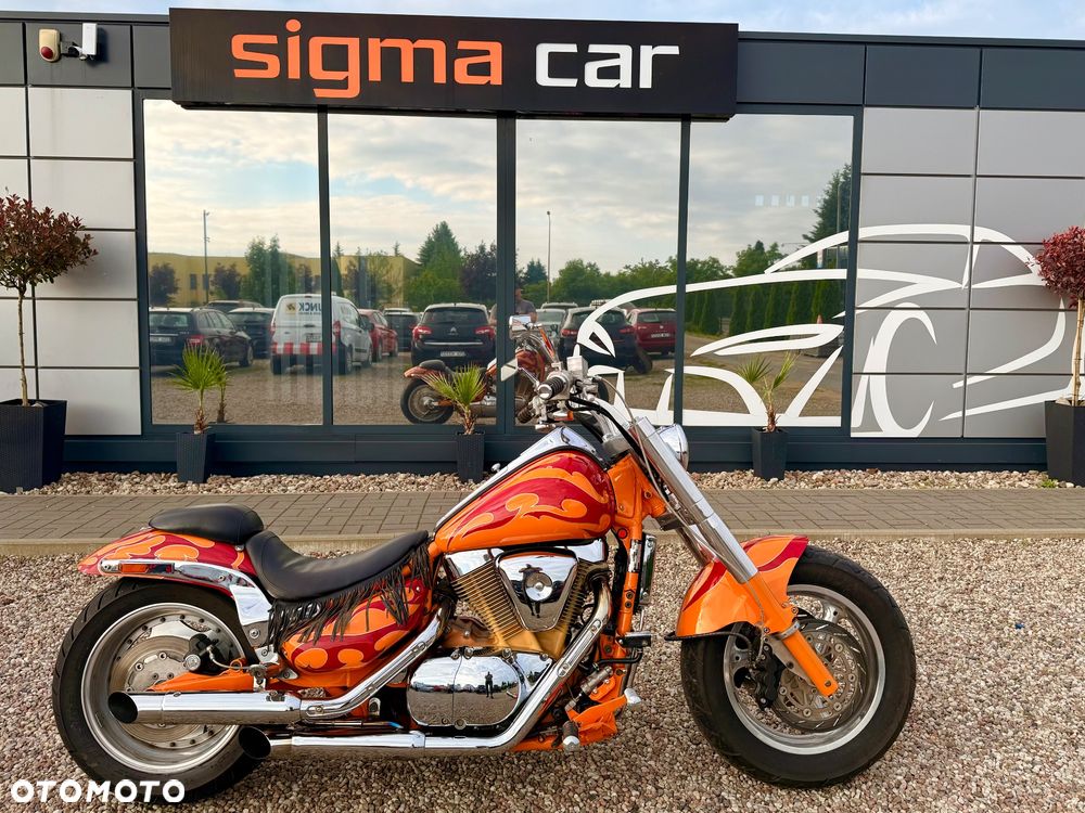 Suzuki Intruder - 1