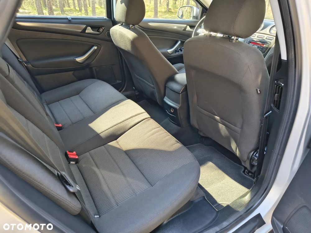 Ford Mondeo 2.0 TDCi Titanium - 20
