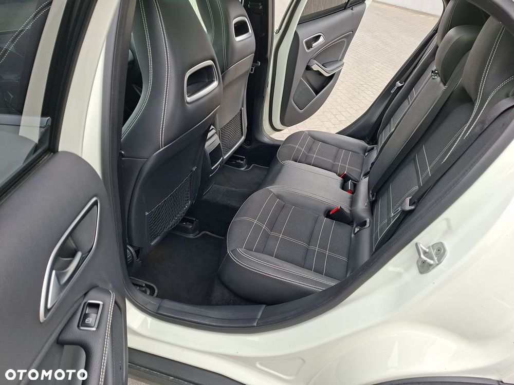 Mercedes-Benz GLA 250 4-Matic - 20