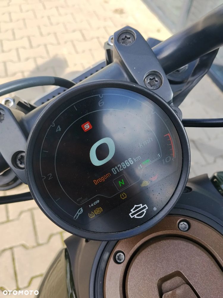 Harley-Davidson Sportster - 9