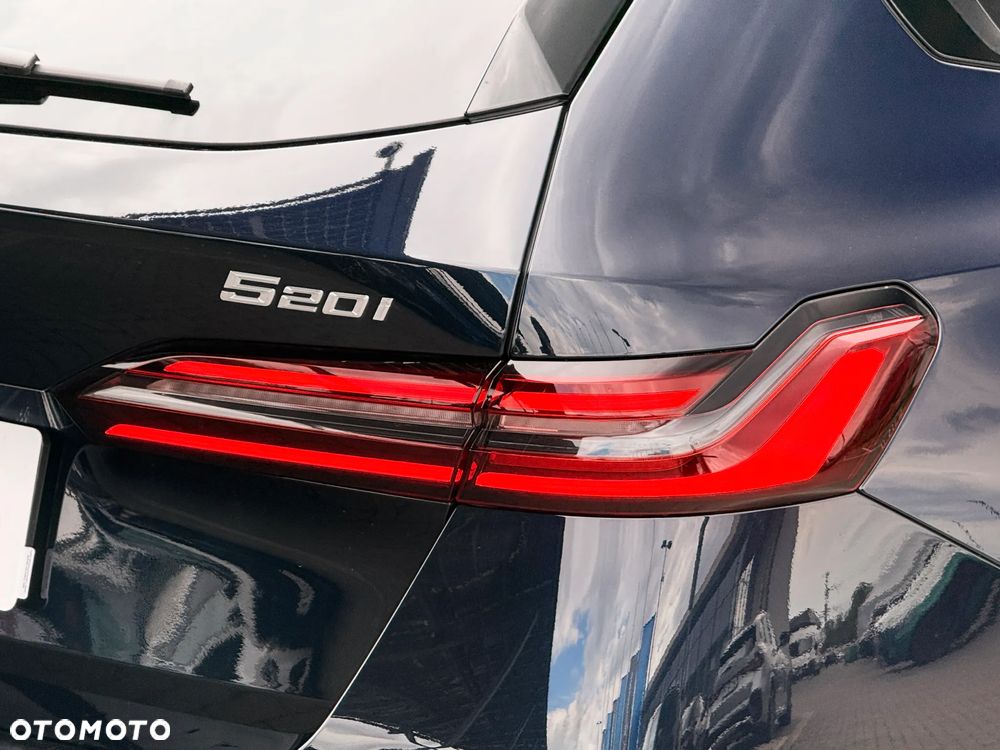 BMW Seria 5 520i - 10