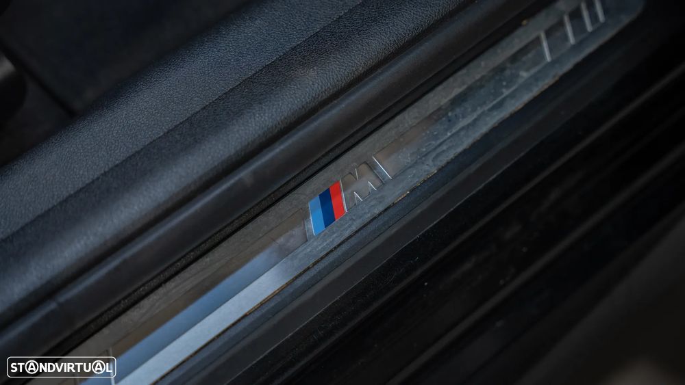 BMW 320 d Touring Pack Desportivo M Auto - 20