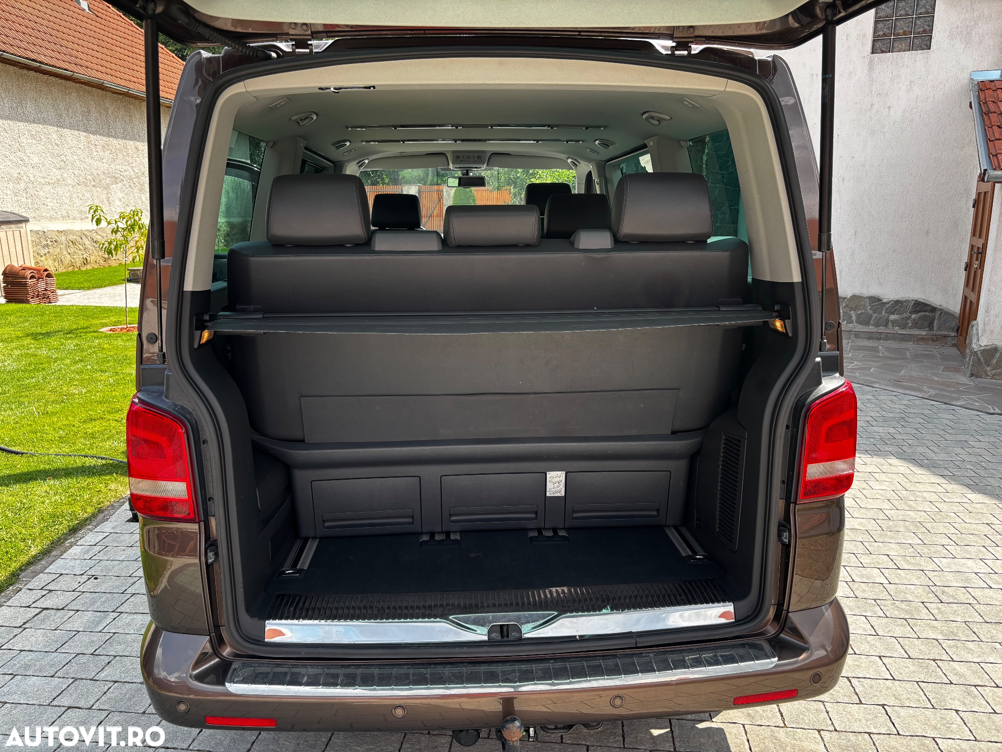 Volkswagen Multivan - 14