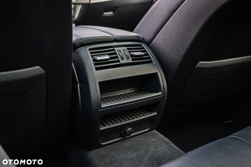 BMW Seria 5 - 36