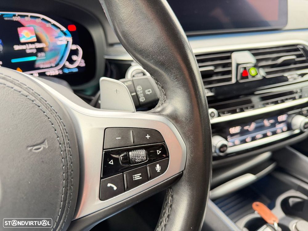 BMW 530 e Pack 50 anos M - 44