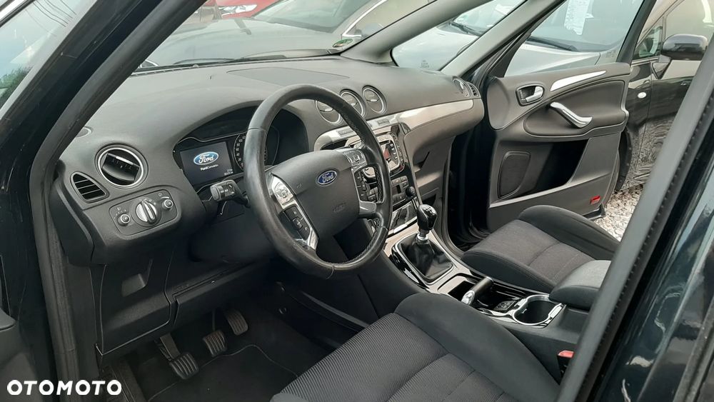 Ford S-Max - 10