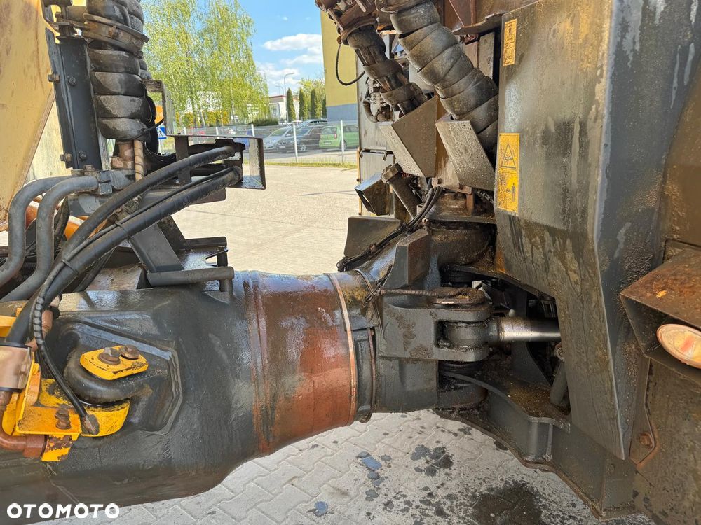 Komatsu HM300-3 - 8