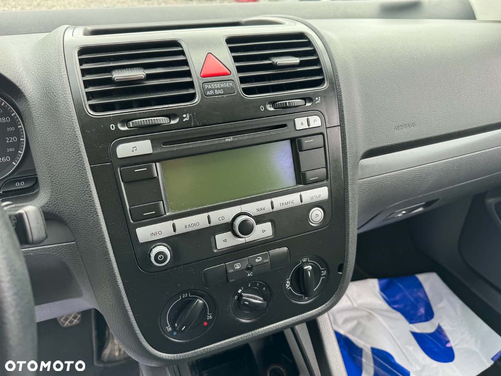 Volkswagen Golf 1.9 TDI Sportline - 13