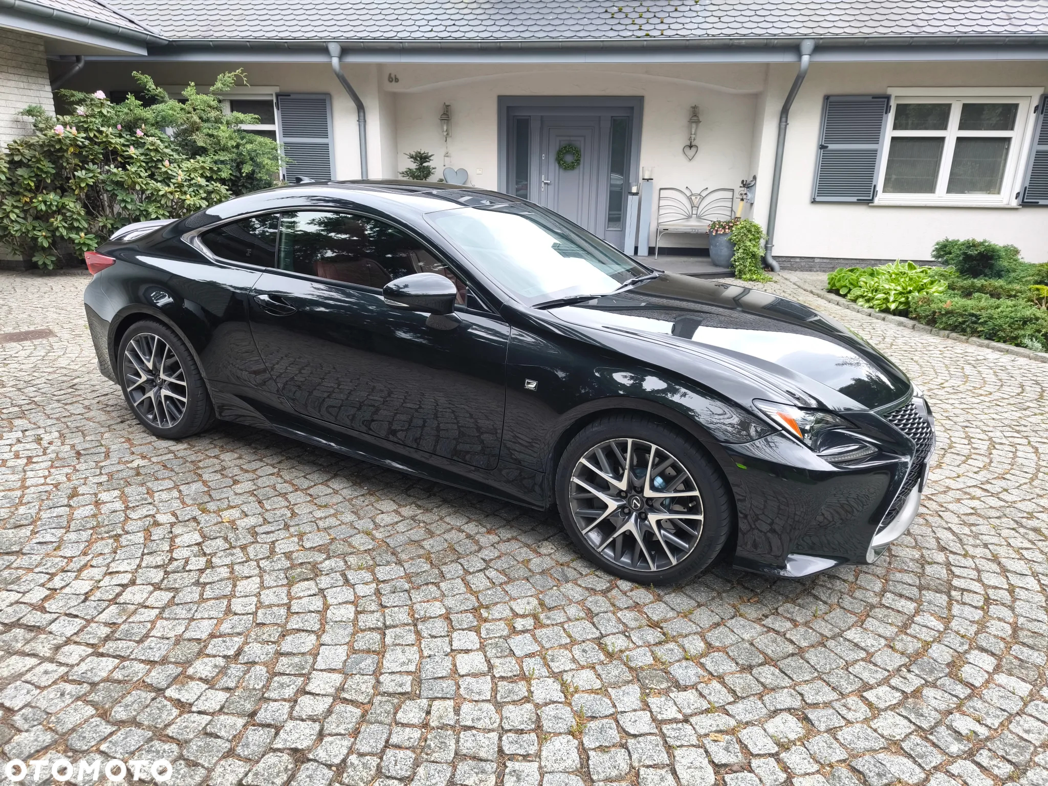 Lexus RC - 2