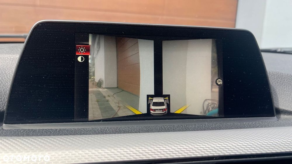 BMW Seria 3 318i M Sport - 19