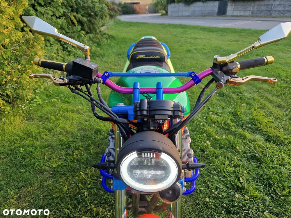 Suzuki GS - 10