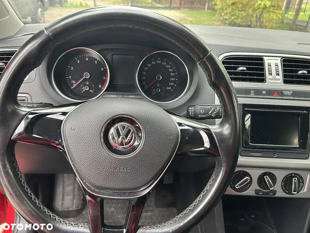 Volkswagen Polo - 11