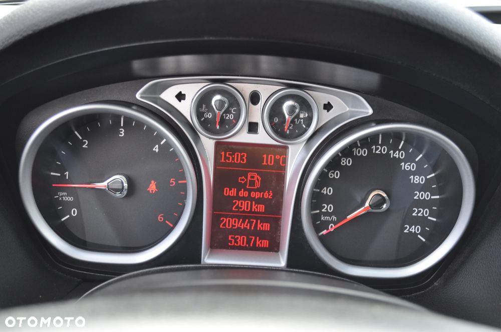 Ford Kuga 2.0 TDCi 4x4 Titanium - 23