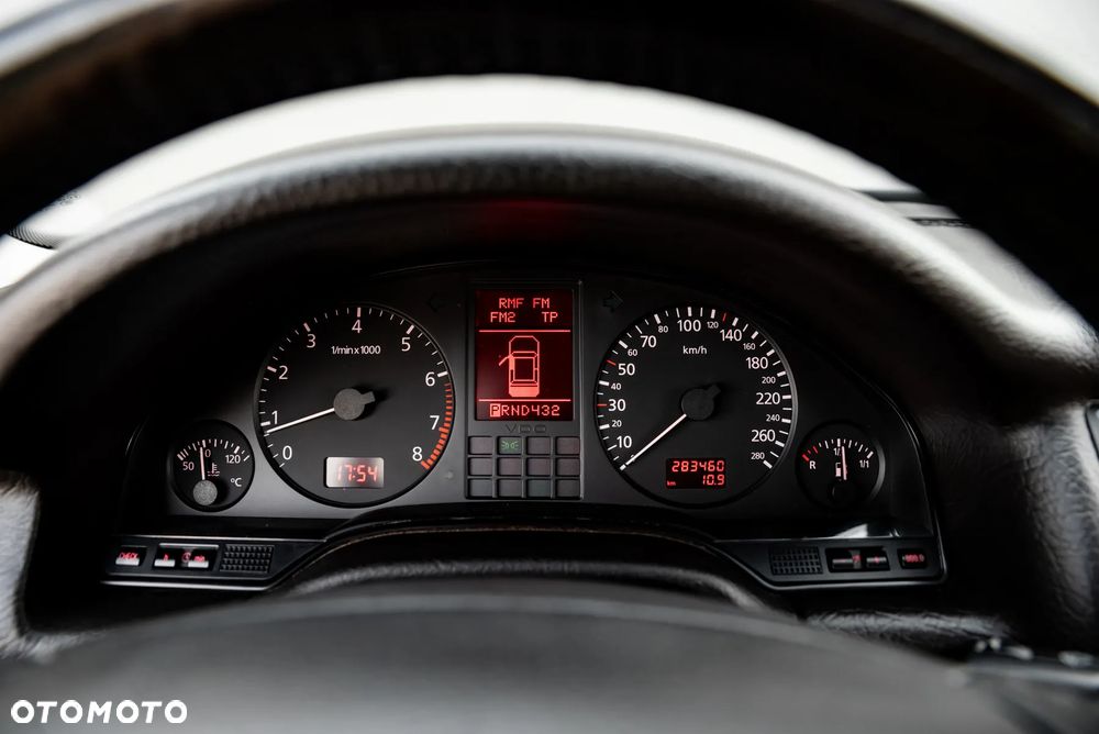 Audi A8 - 24