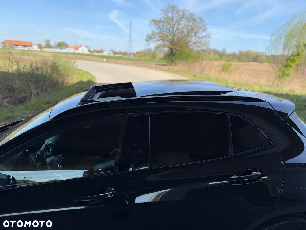 Mercedes-Benz GLA 220 d AMG Line - 10