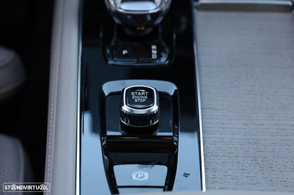 Volvo XC 90 2.0 T8 PHEV Plus Dark AWD - 32