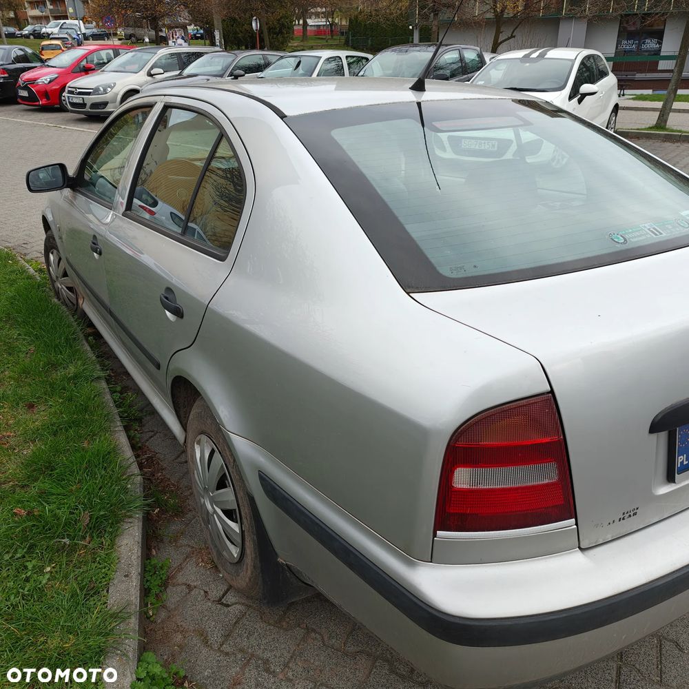Skoda Octavia 1.6 Classic - 1