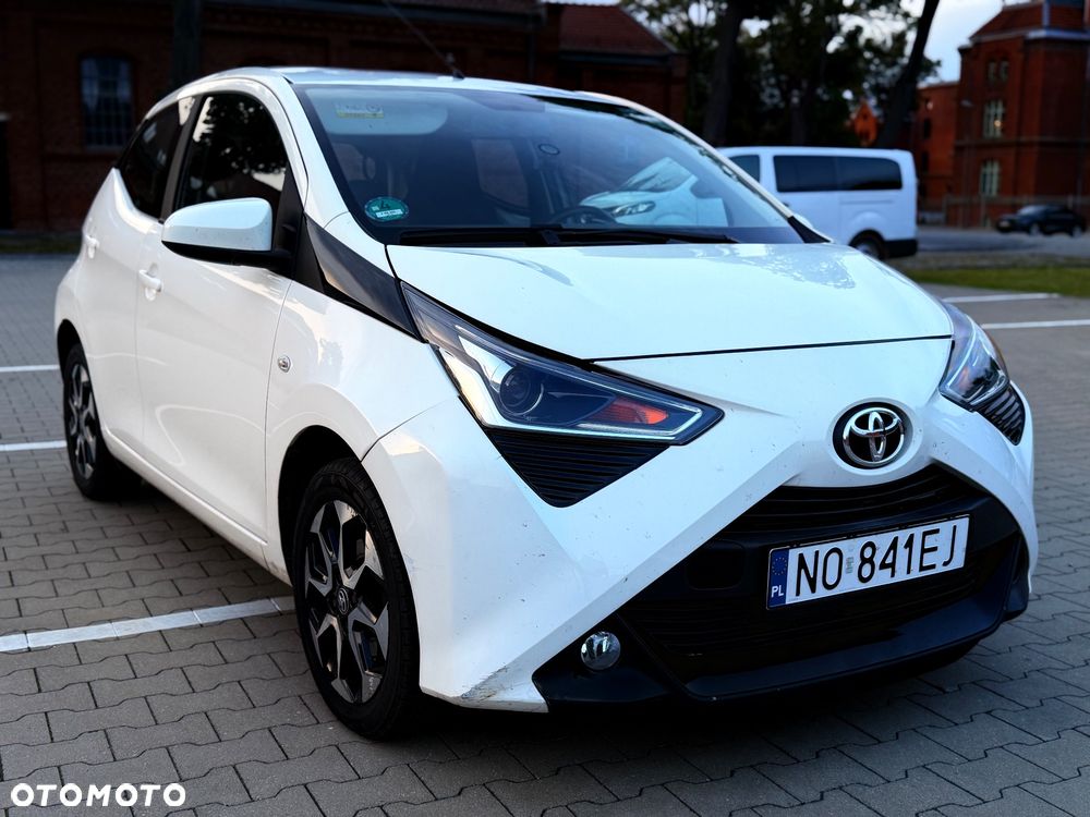 Toyota Aygo x-play - 11