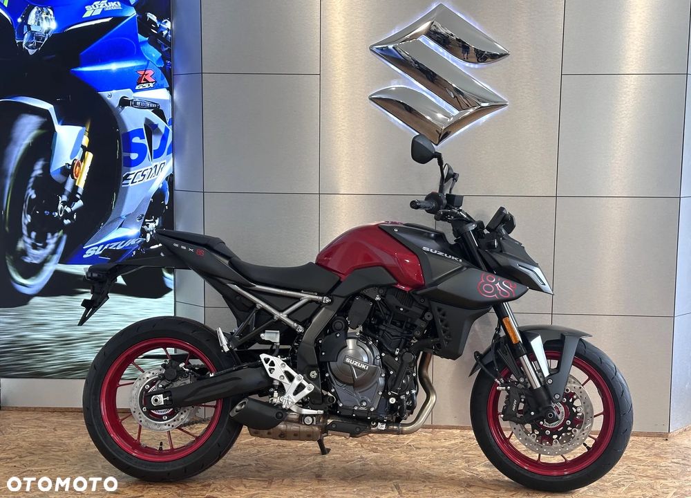 Suzuki GSX - 2