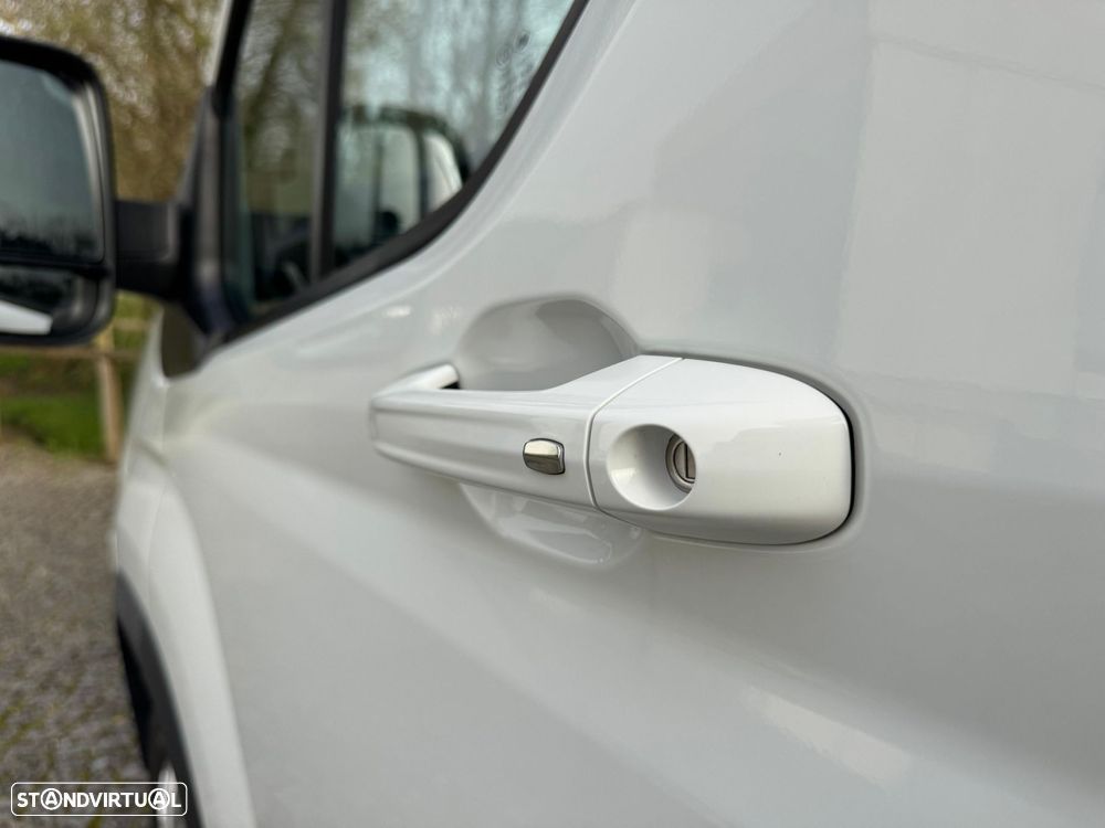 Maxus eDeliver 9 L3H2 (77 kWh) - 21