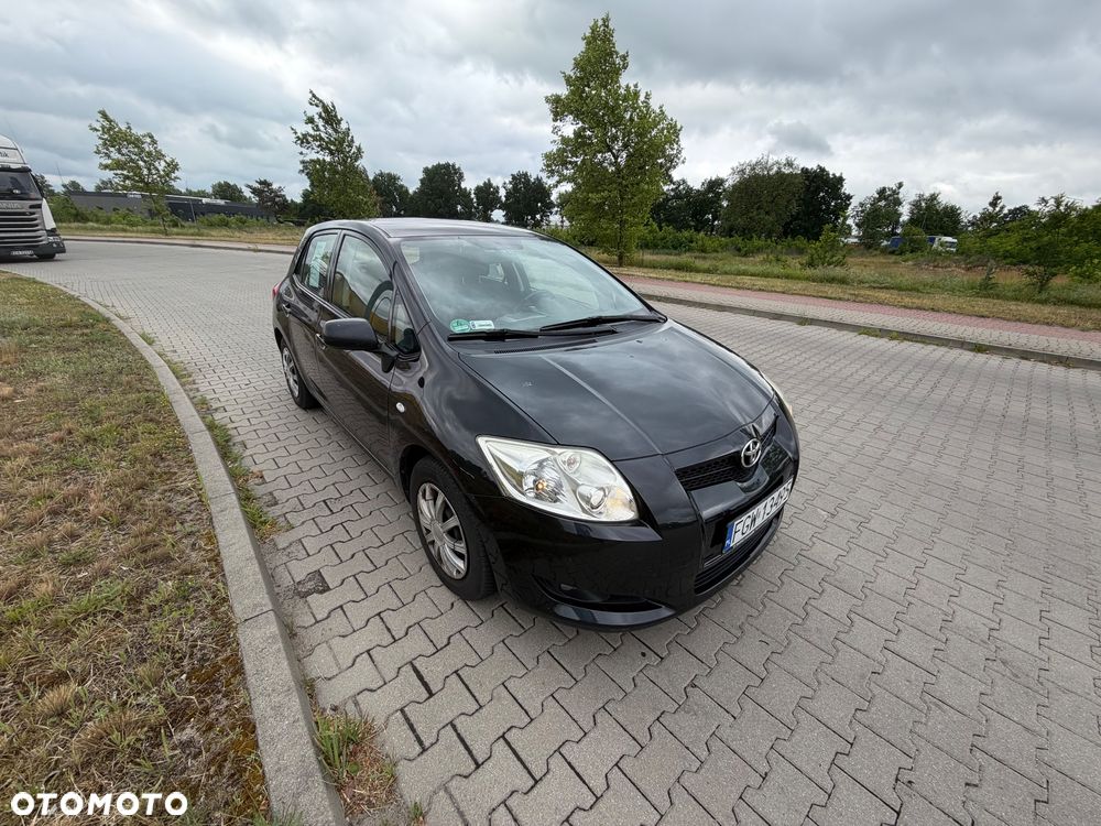 Toyota Auris - 2