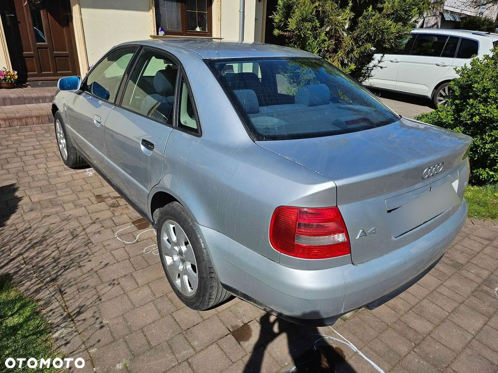 Audi A4 Limousine - 5