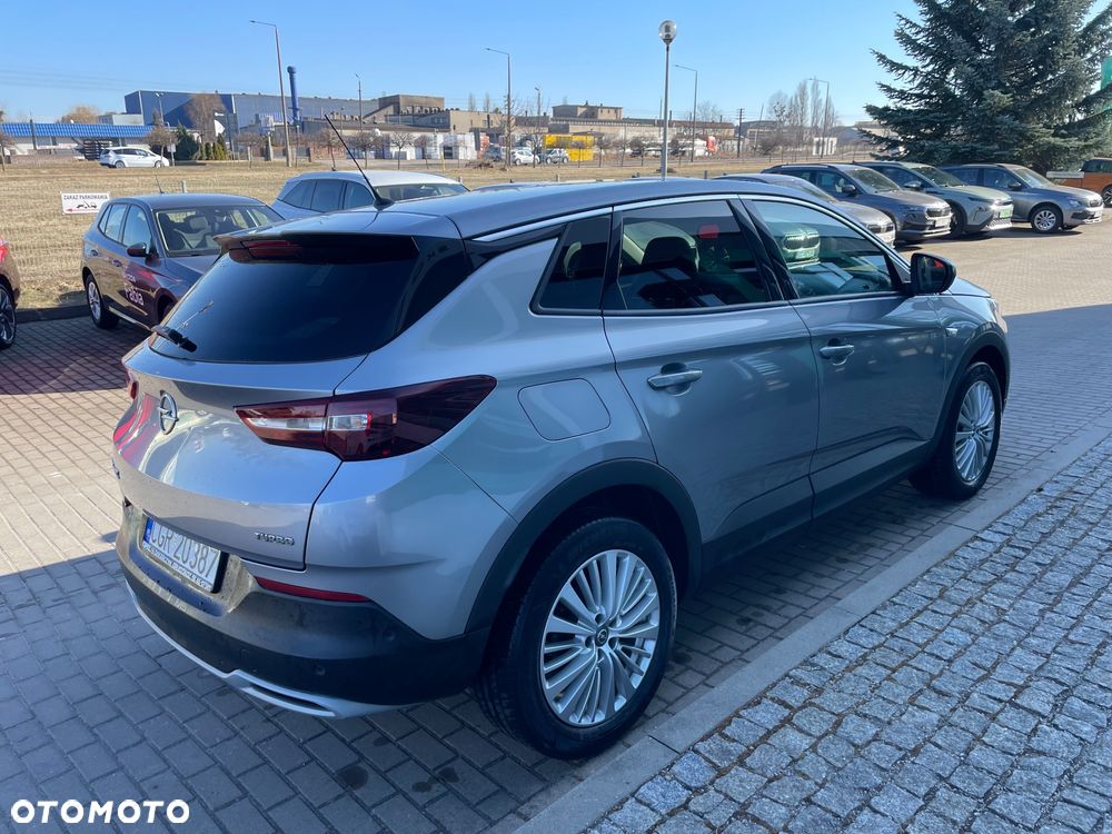 Opel Grandland X 1.2 T Enjoy S&S - 3