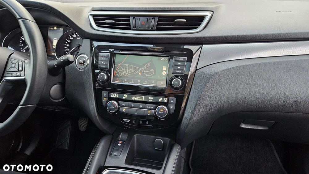 Nissan Qashqai 1.3 DIG-T N-CONNECTA - 40