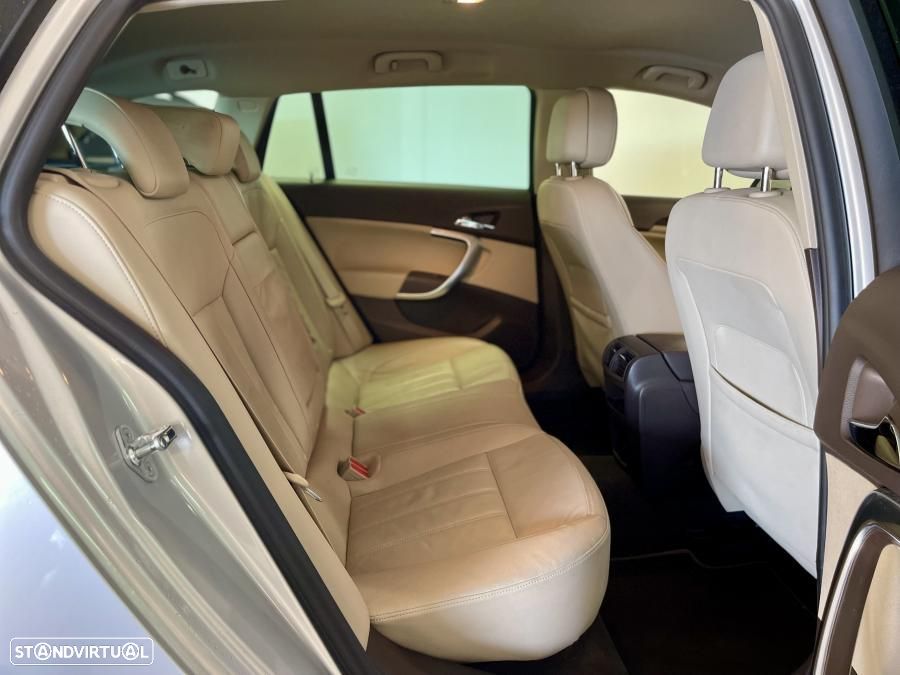 Opel Insignia Sports Tourer 2.0 CDTi Cosmo - 20