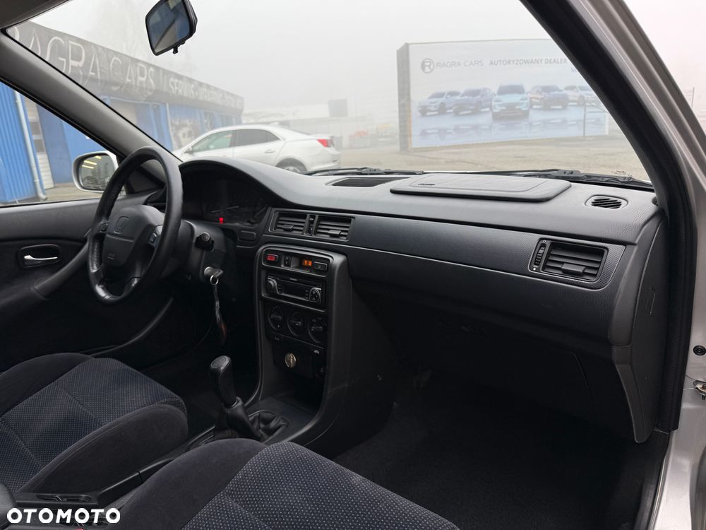 Honda Civic 1.4i - 24