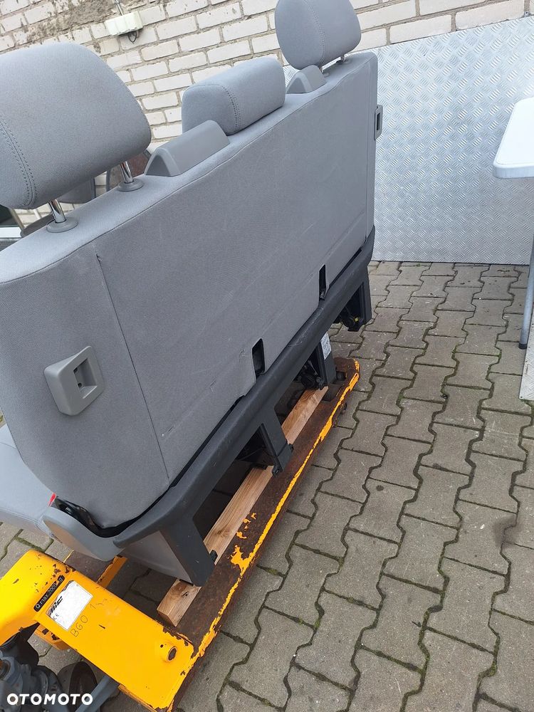 FOTEL KANAPA ŁÓŻKO TRÓJKA SKŁADANA - VW T5 MULTIVAN - 2
