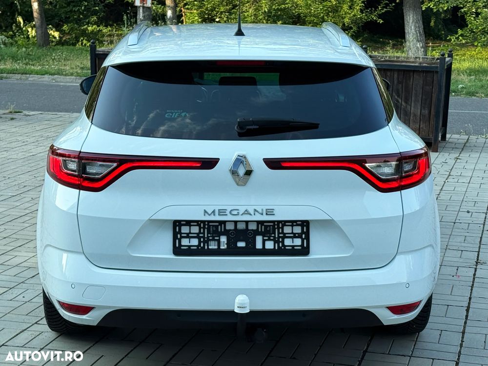 Renault Megane TCe 140 GPF EDC LIMITED - 13
