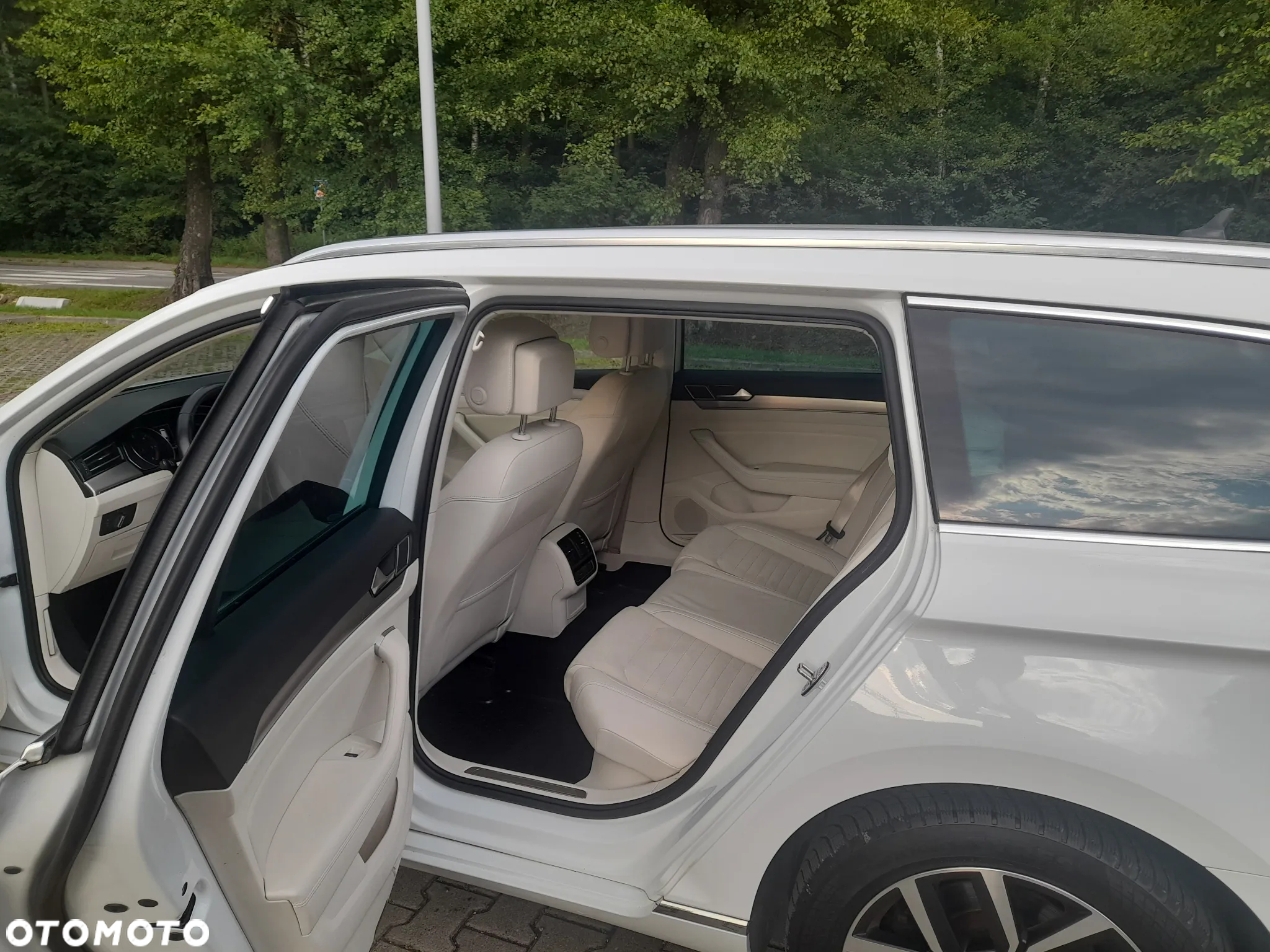Volkswagen Passat 2.0 TDI BMT 4Mot Highline DSG - 12