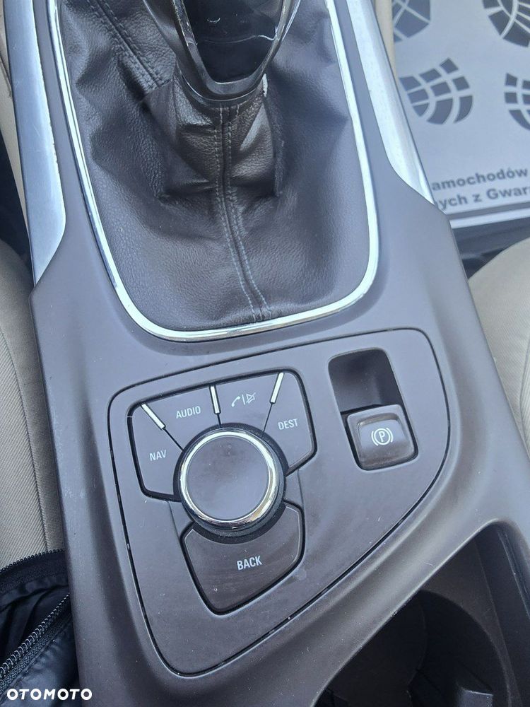Opel Insignia - 26