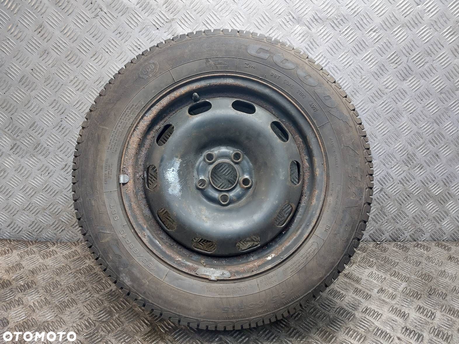 KOŁO FELGA OPONA ZAPAS 5X100 195/65R15 GOLF IV OCTAVIA I A3 8L LEON I - 1